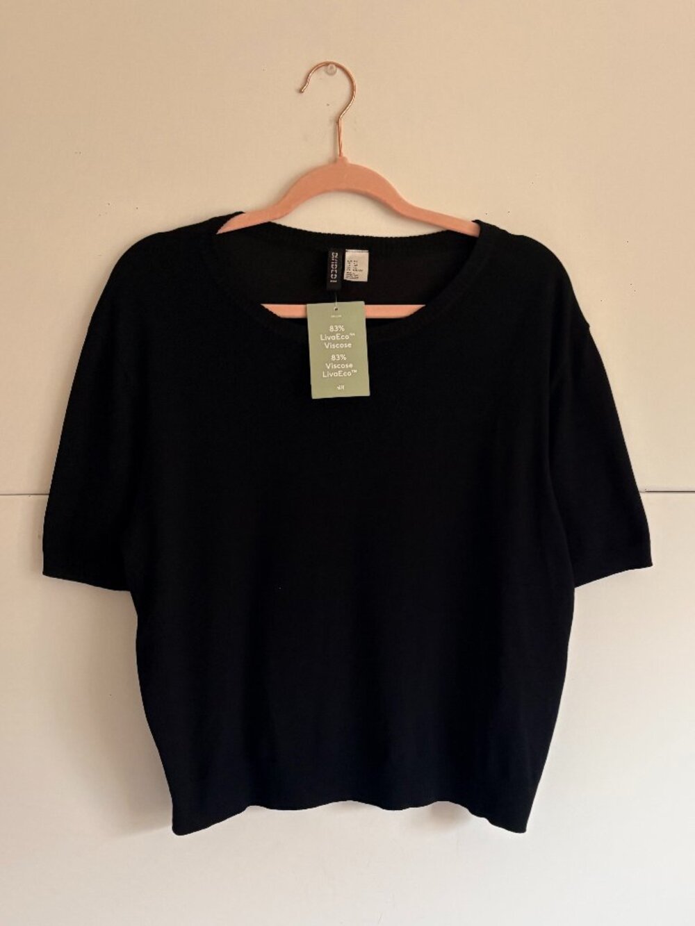H&M Divided Woman Black Short Sleeve Soft Knit Viscose Sweater/Top Size XXL